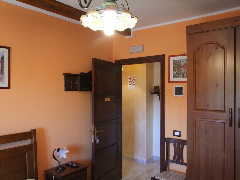 B&B A Robba De Pupi Agrigento Bilik gambar